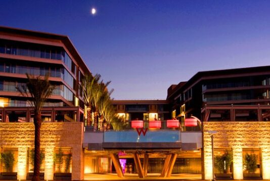 Scottsdale Hotel Creates Classy Atmosphere with LEDs