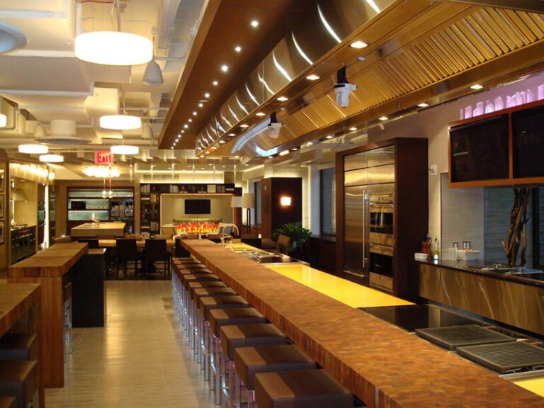 Restaurant Lighting: Light Your Grand Opening, Reducing Energy Costs and Saving Electricity