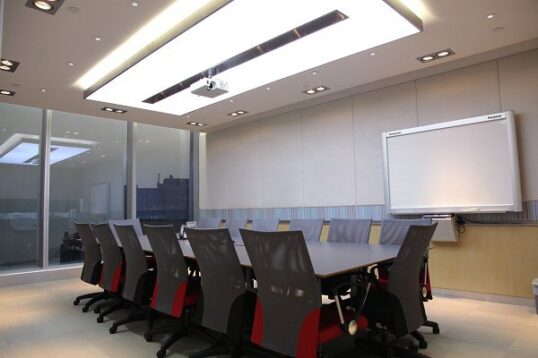 3 Reasons to Choose Office LED Lighting for Your Business