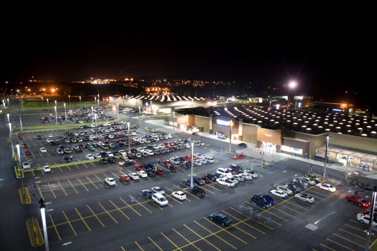 Parking Lot Lighting Helps Customers Feel Safe