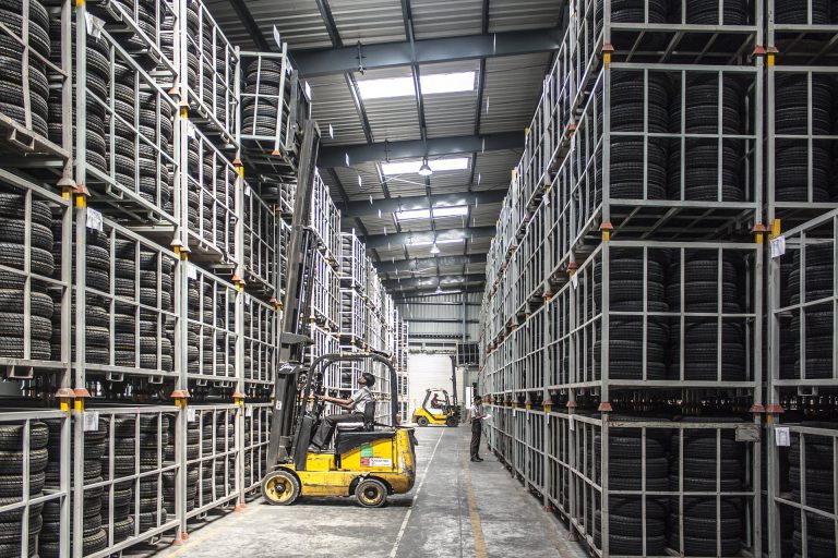 Poor Warehouse & Distribution Center Lighting: An Overlooked Cause of Forklift Accidents