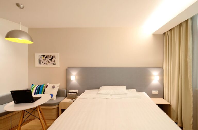 Hotel Lighting: Save On Operational Costs And Create An Enjoyable Experience