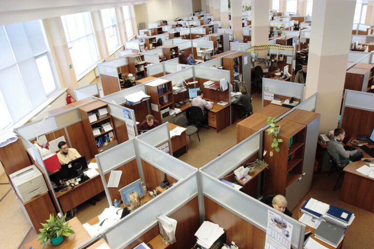 The Many Benefits of Motion Activated LED Lighting
