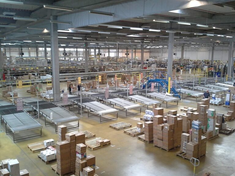 Keep Your Warehouse OSHA-Compliant with the Best Bulbs