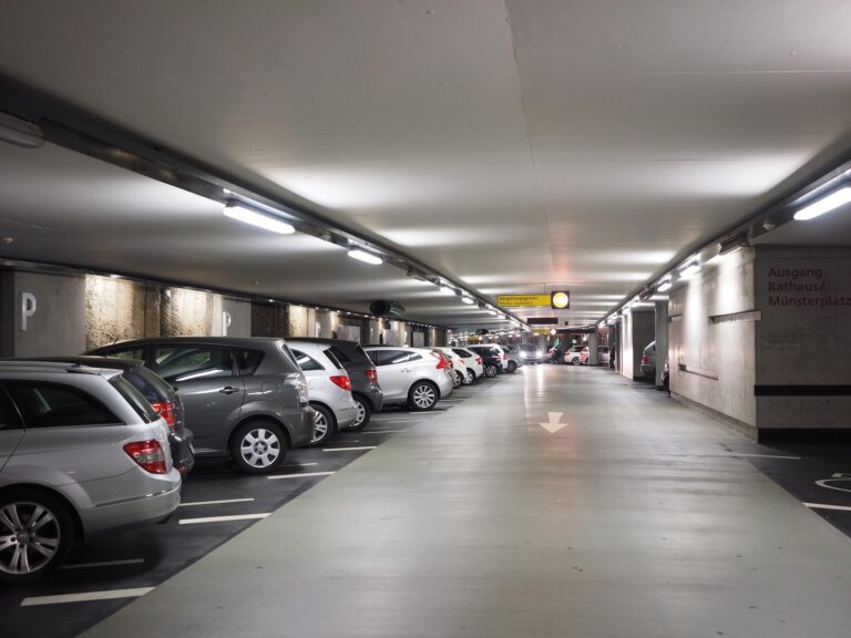 Make Your Parking Lot Better With LED Lighting